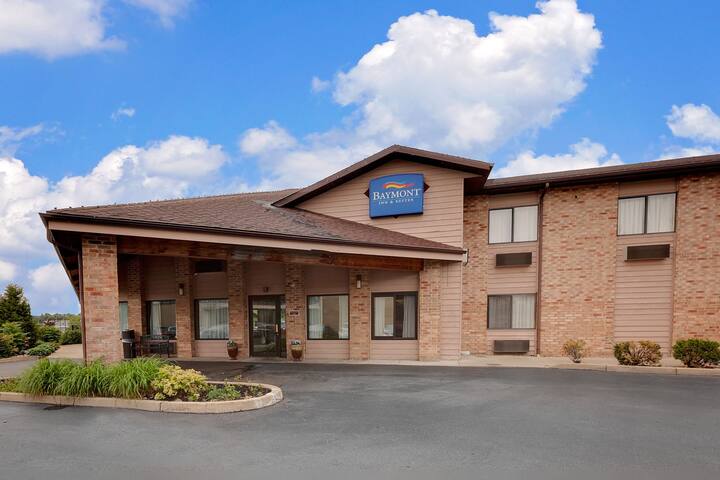 Baymont by Wyndham Battle Creek Downtown