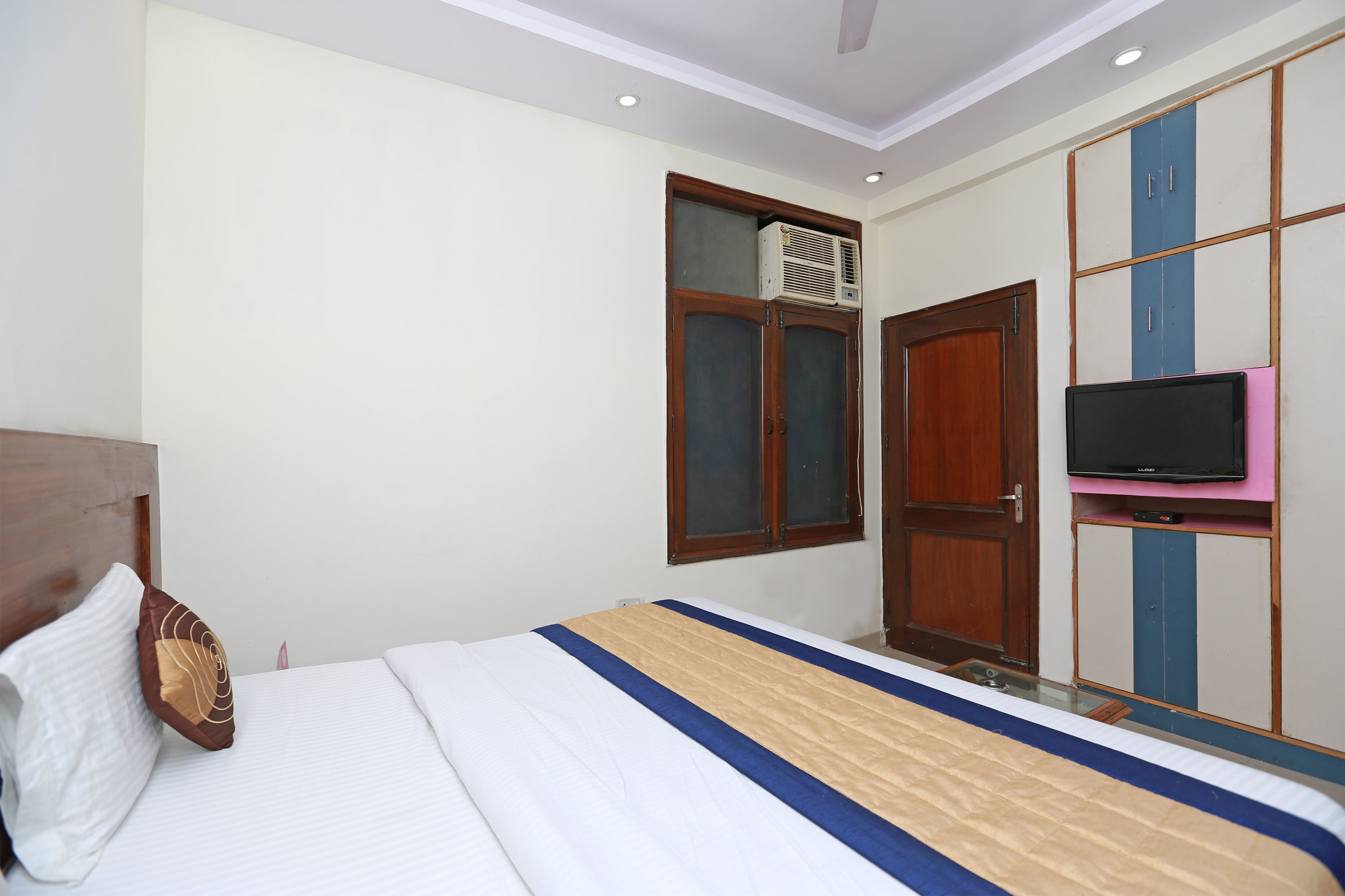 OYO 11559 Lakshay Residency