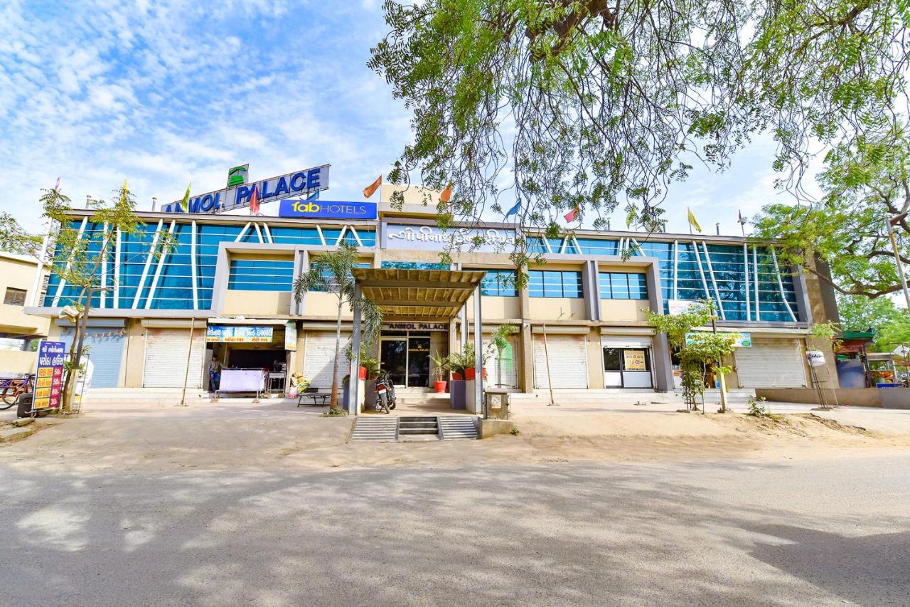 FabExpress Anmol Palace