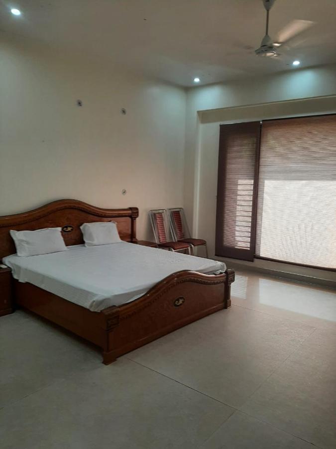 OYO 82834 Krishna Guest House