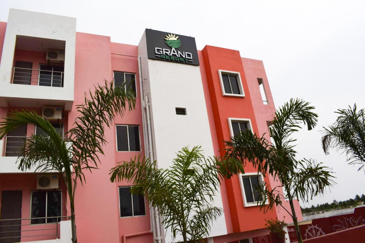 Goroomgo Grand Resort Puri