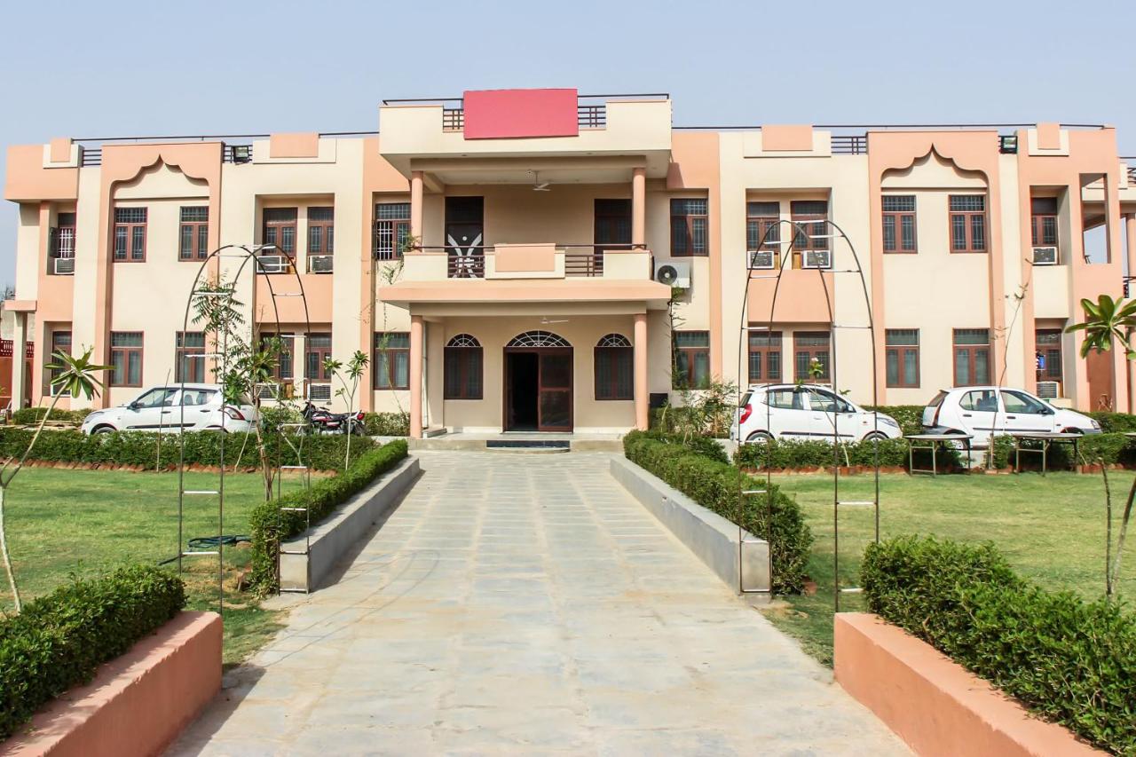 OYO 13789 Jaipur Hotel And Resort