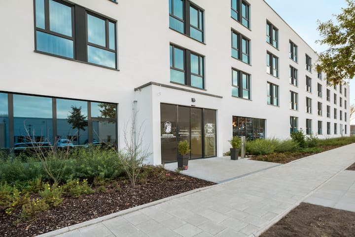 Super 8 by Wyndham Munich City North