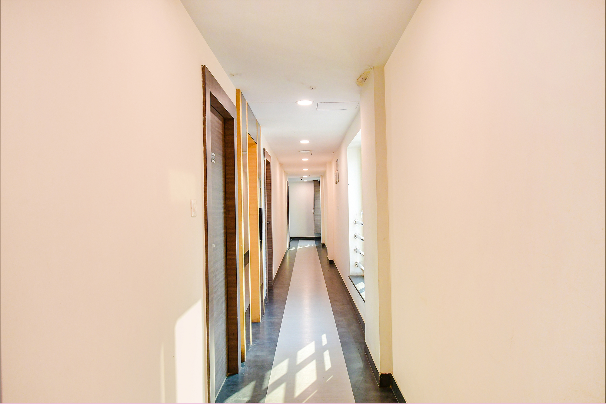 FabHotel Kzar Select