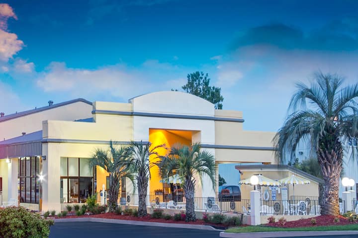 Days Inn by Wyndham Ladson Summerville Charleston