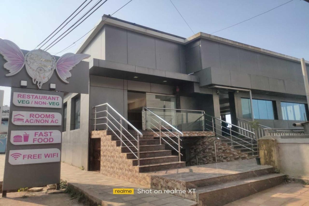 Treebo Kaizen, 3 Kms From Paragliding