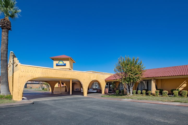 Days Inn by Wyndham Del Rio