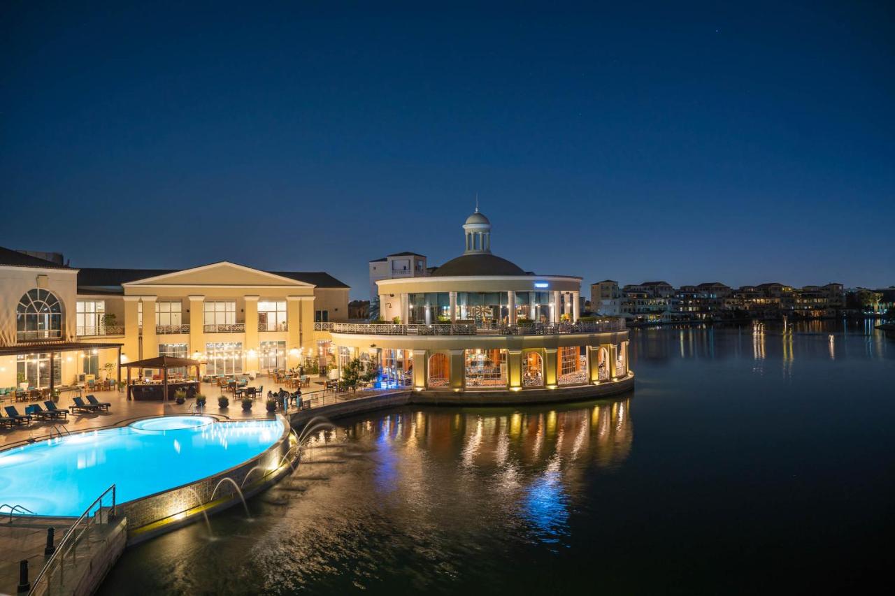 Millennium Lakeview Hotel