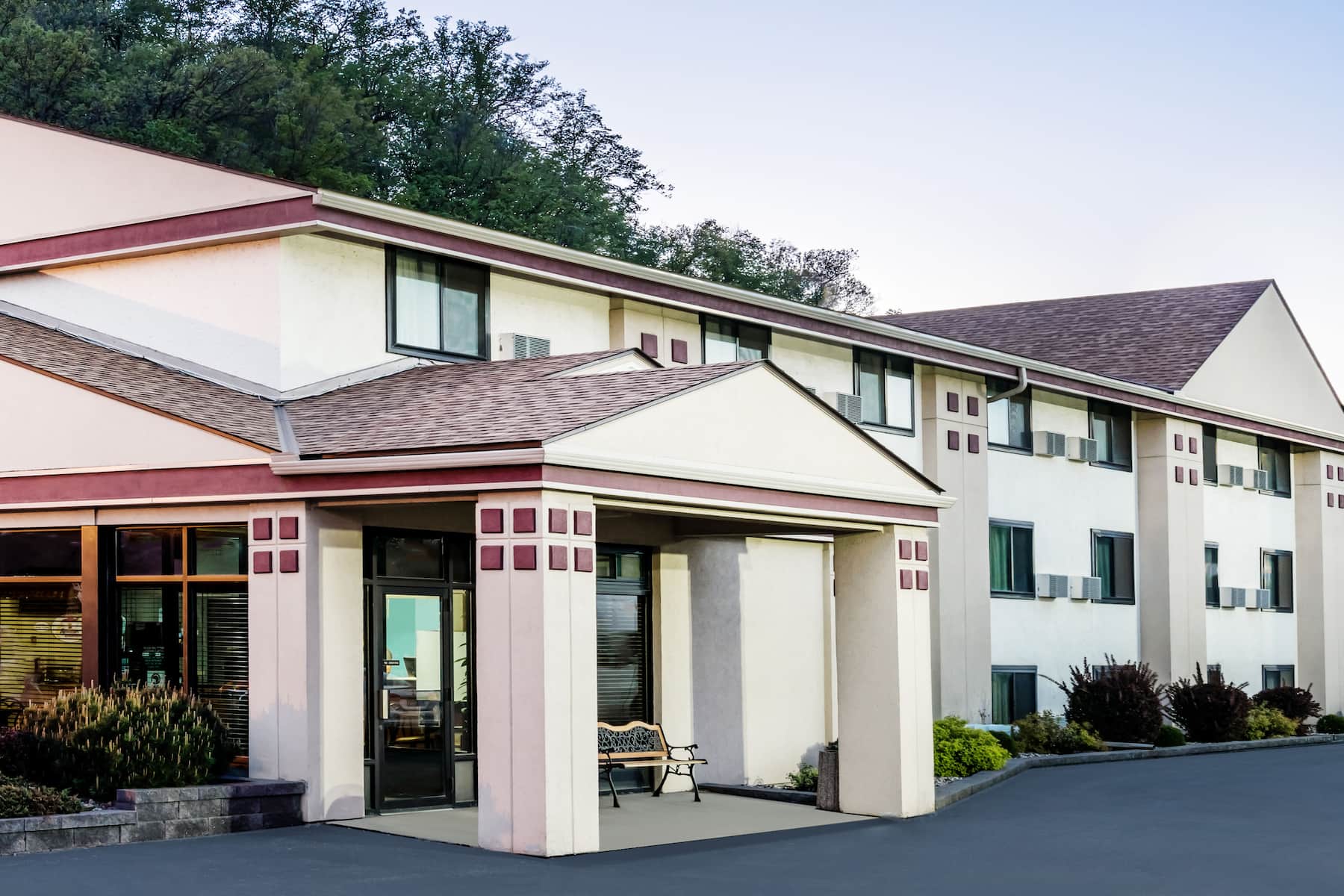 Super 8 by Wyndham Mankato