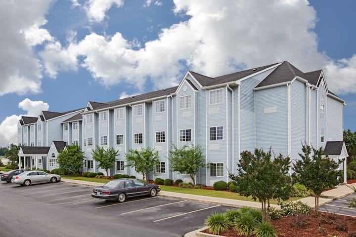 Microtel Inn & Suites by Wyndham Meridian