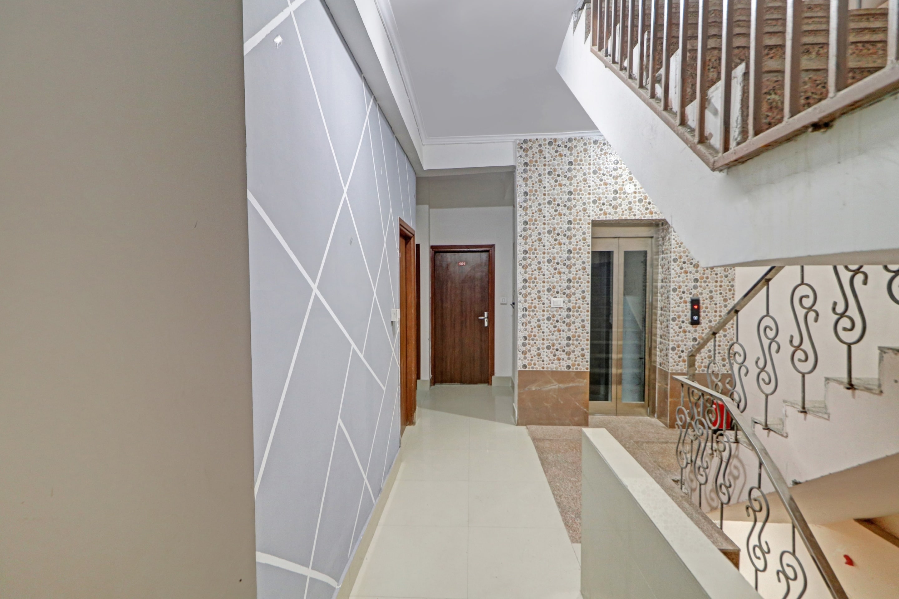 Collection O 87094 Hotel Star Ki