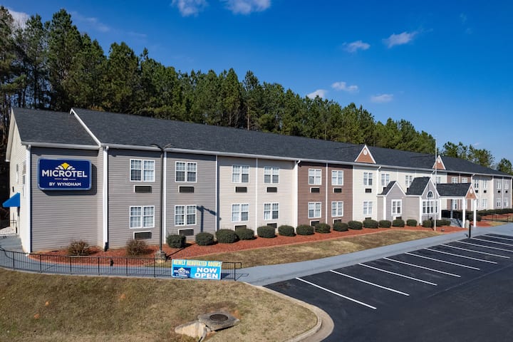 Microtel Inn & Suites by Wyndham Athens