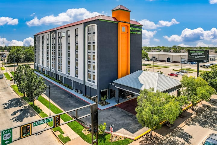 Wyndham Garden Wichita Downtown