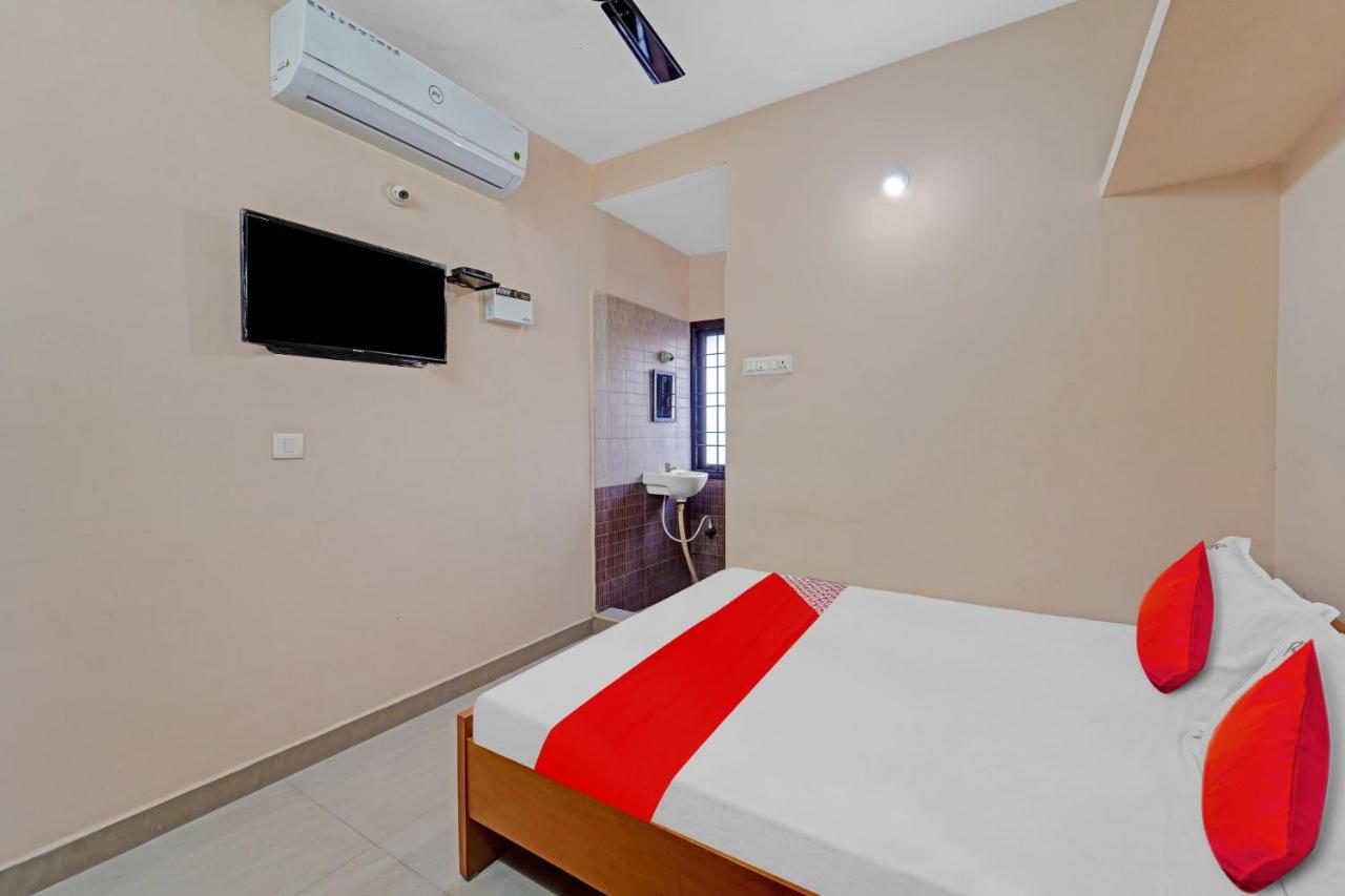 OYO Flagship 80741B Porur Residency