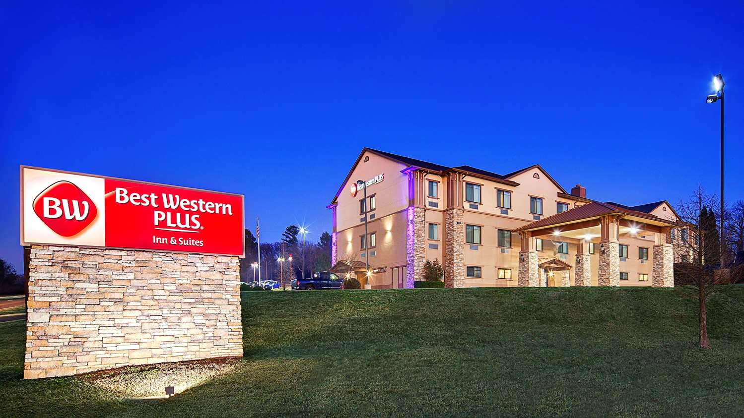 Best Western Plus Royal Mountain Inn  Suites