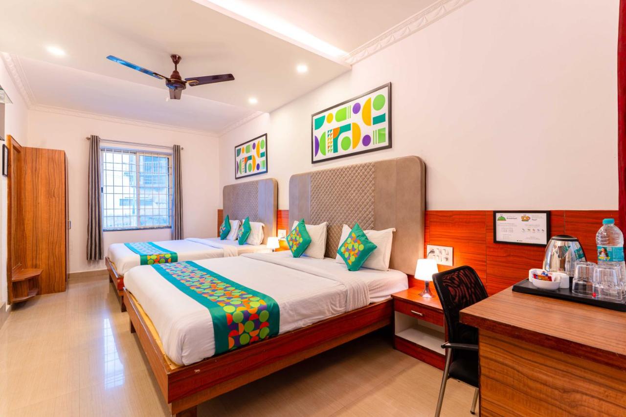 Treebo Regalia Comforts