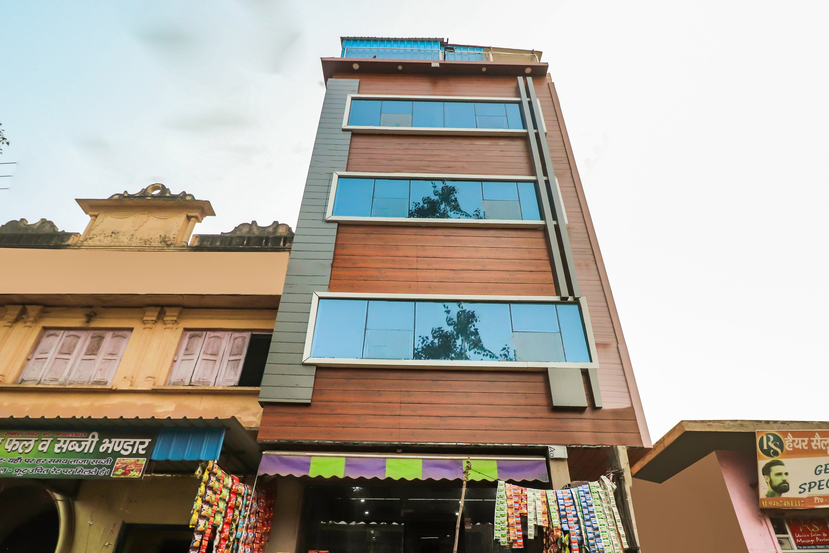 SPOT ON 66925 Hotel Prince