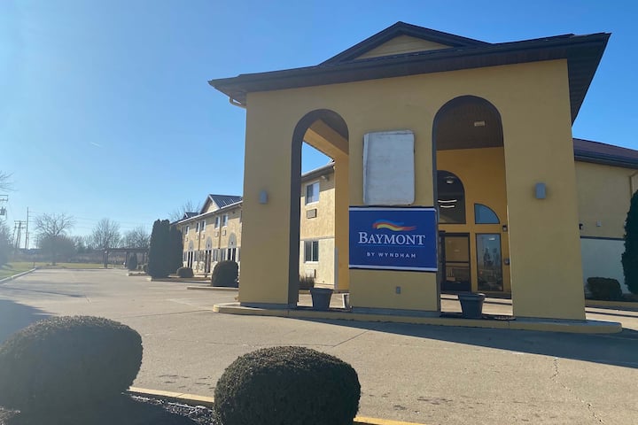 Baymont by Wyndham Danville IL