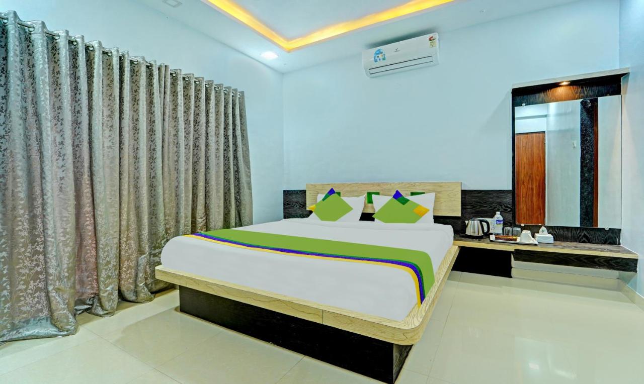 Treebo Kuber Palace With Swimming Pool