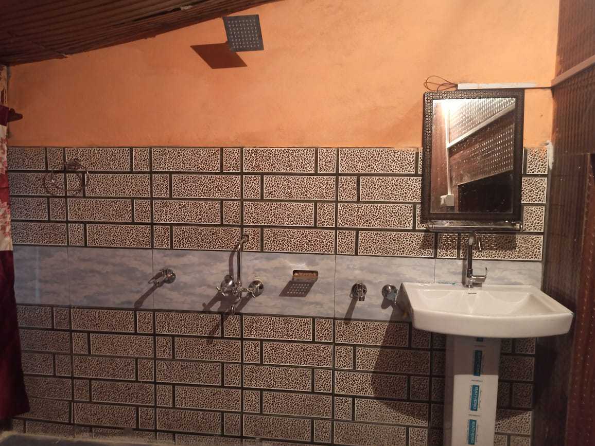 OYO HOME 91639 Midway Home Stay