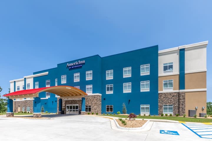 AmericInn by Wyndham Mountain Home
