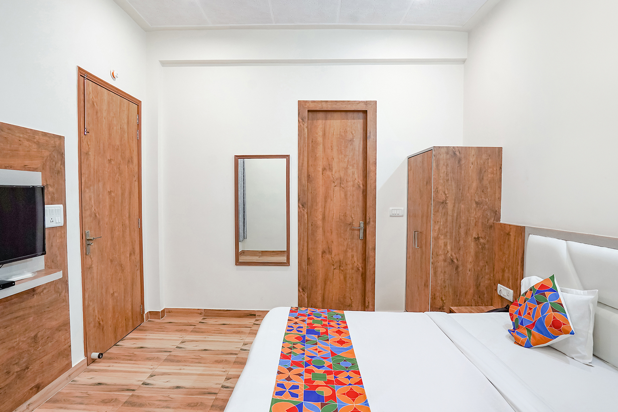 FabHotel Sirtaj Suites