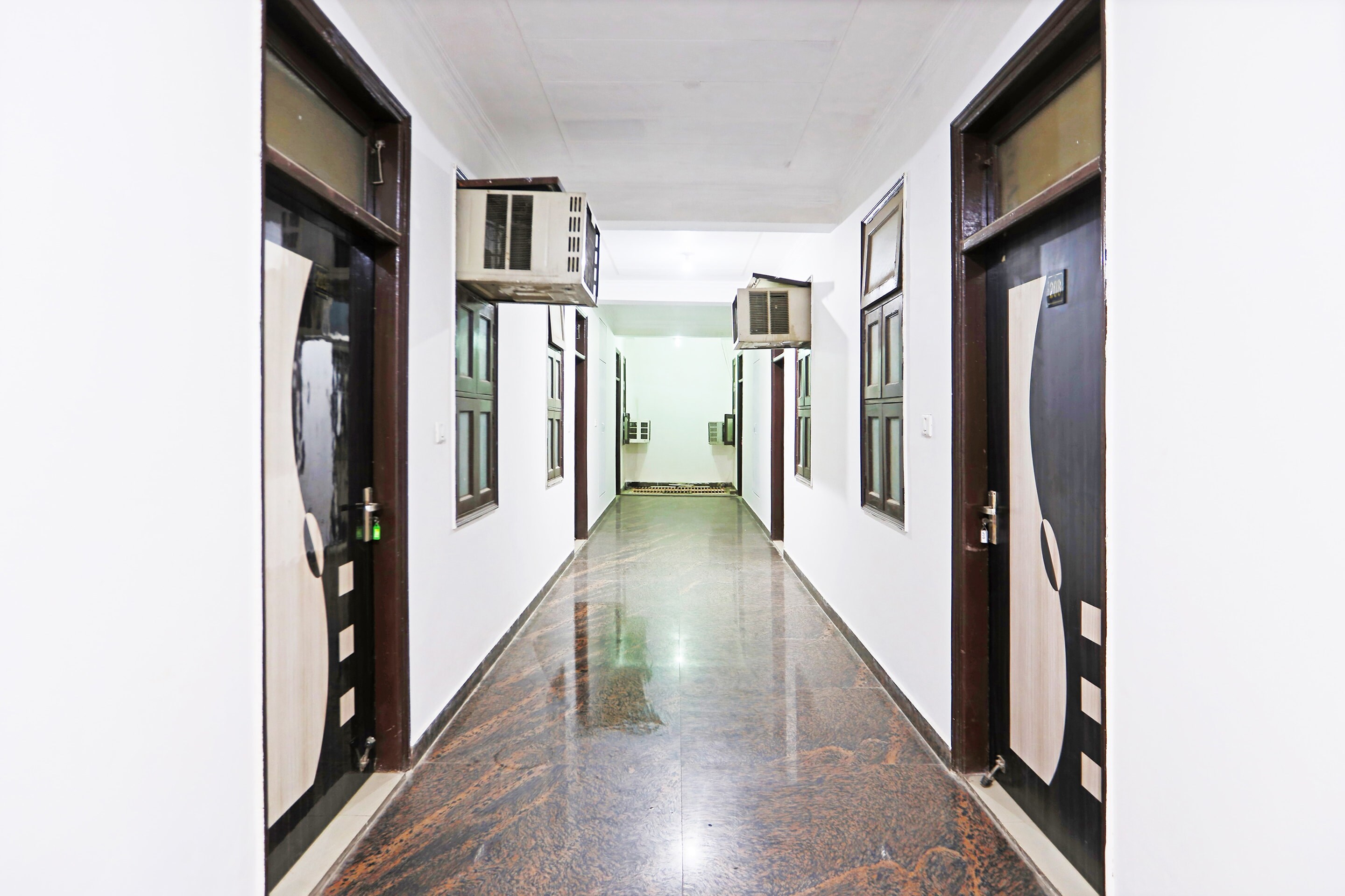 Capital O 29375 Hotel Rainbow Villa