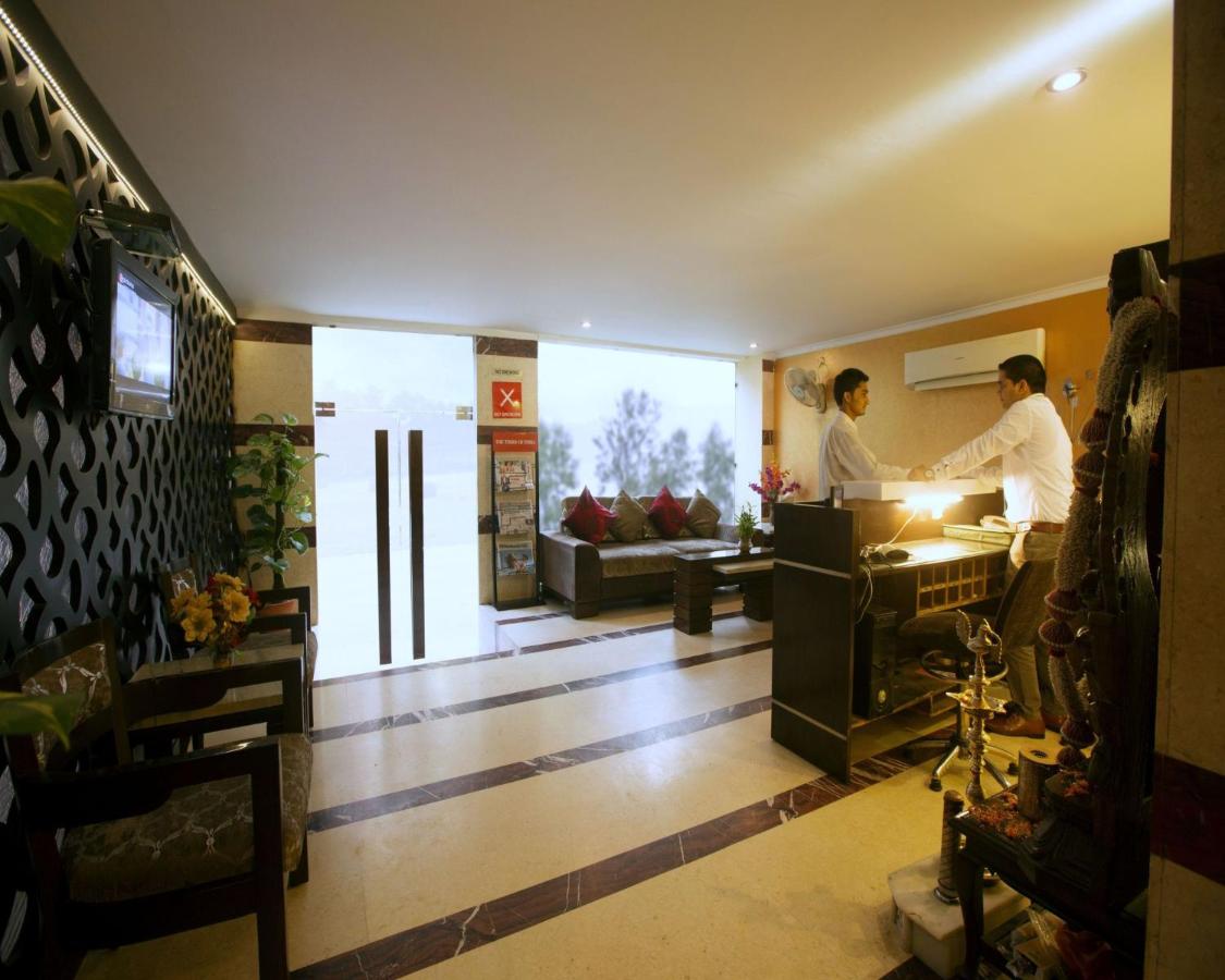 The Pearl- A Royal Residency