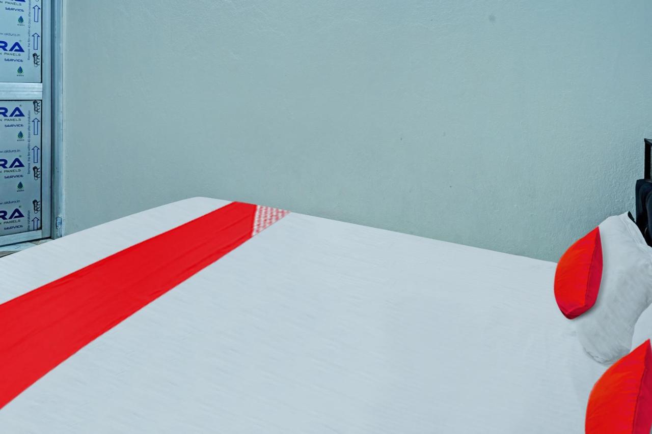 OYO Flagship 807019 Hotel The Royal King