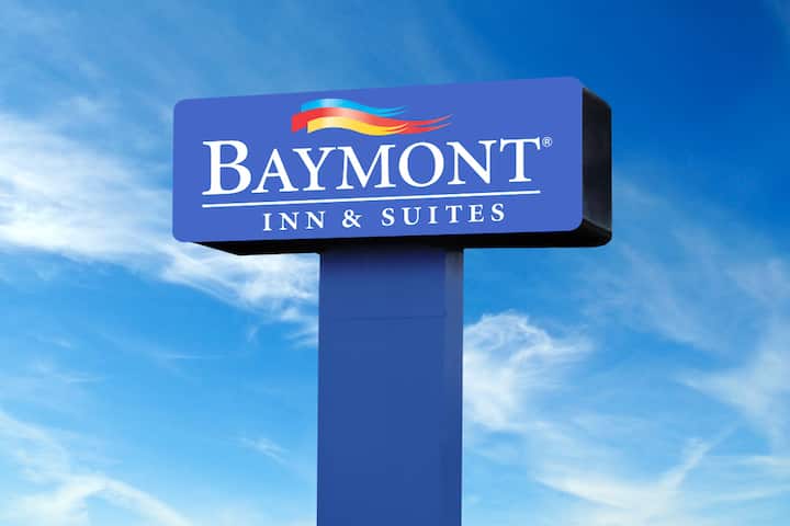 Baymont Inn & Suites by Wyndham Lincoln NE