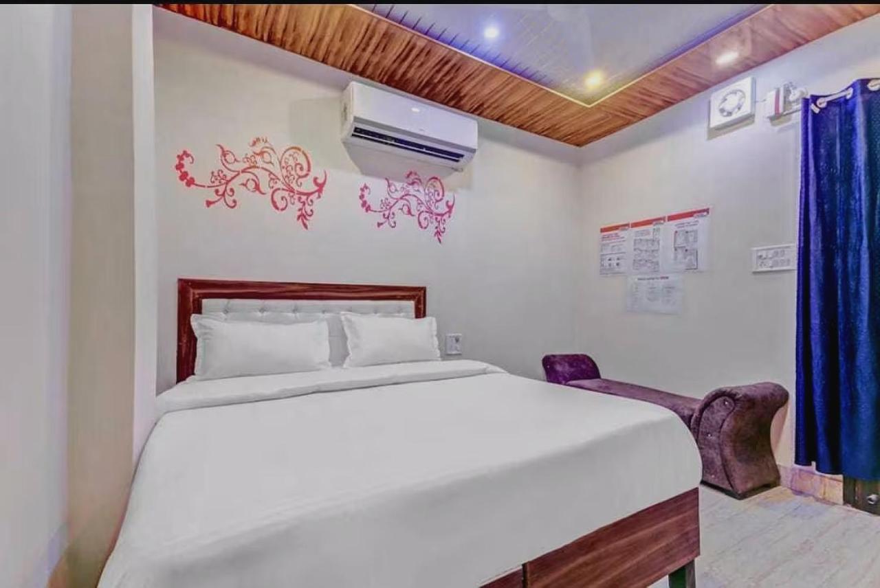 OYO Flgship 807795 International Paradis