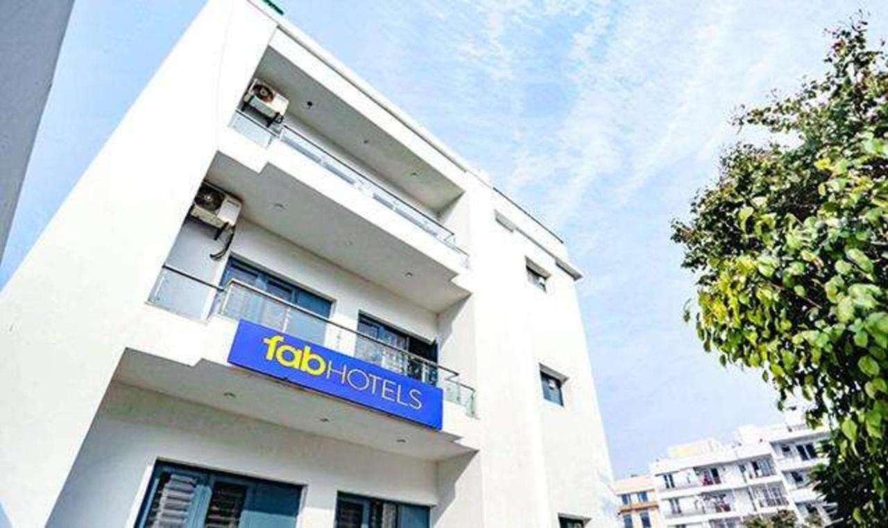 FabHotel Golf Luxury