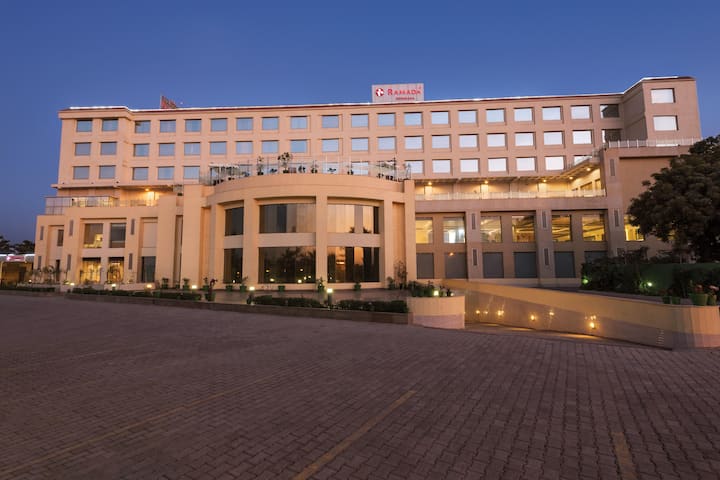 Ramada by Wyndham Neemrana