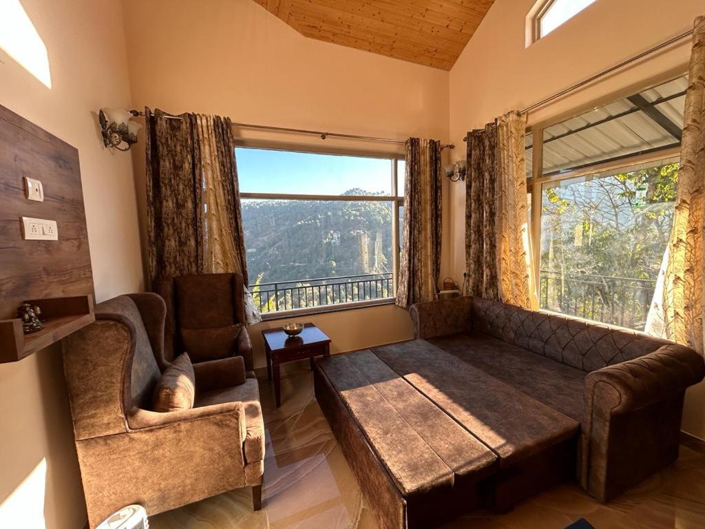 Idyllic Private Cottage w/King Bed + Mountain view
