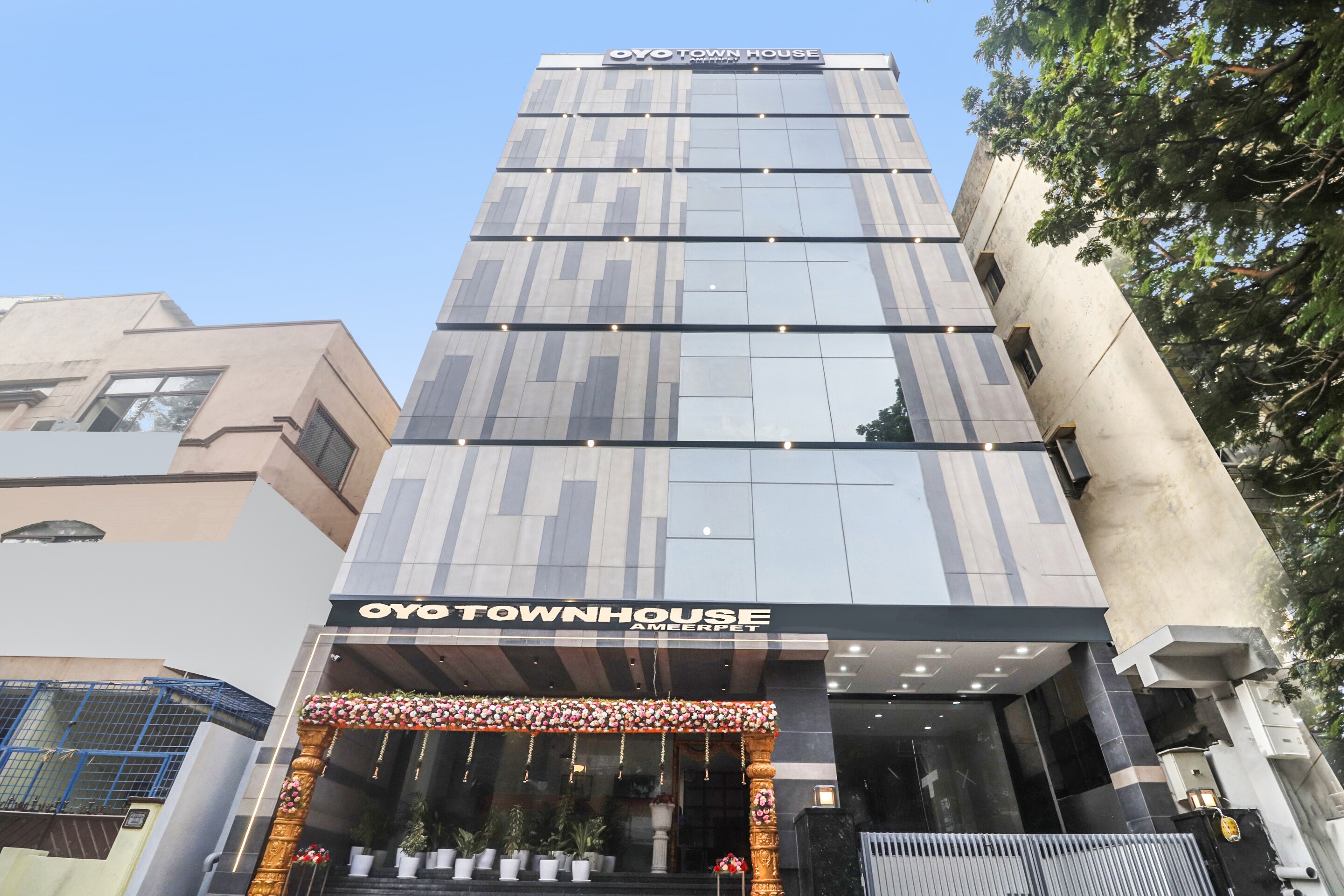 OYO Townhouse 1033 Ameerpet