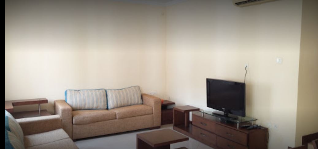 Golden Sands Apartments