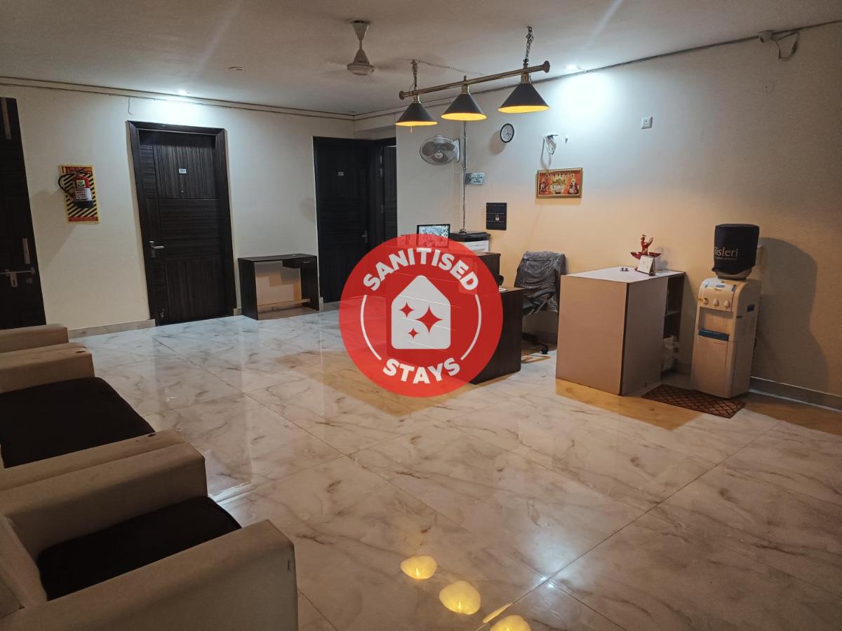 Collection O 87757 Royal Stay