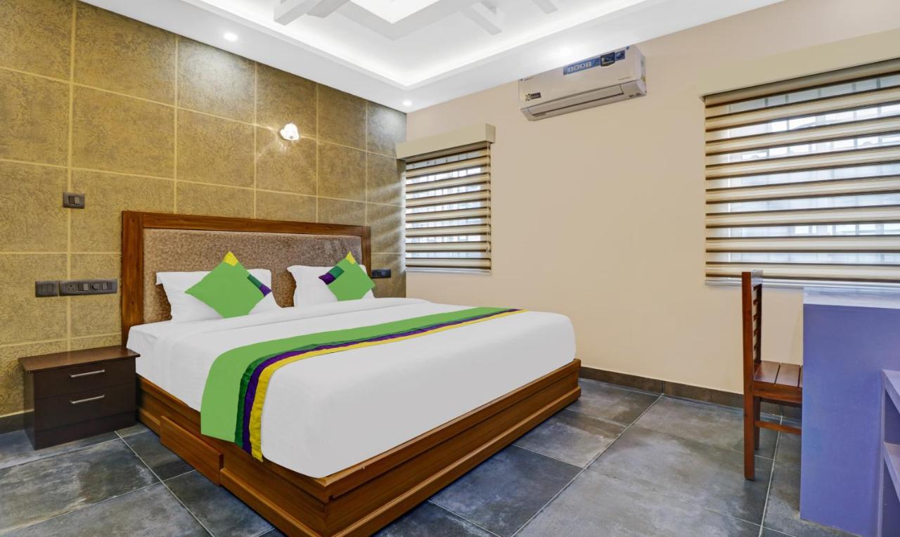 Treebo Pushpak Service Apartment