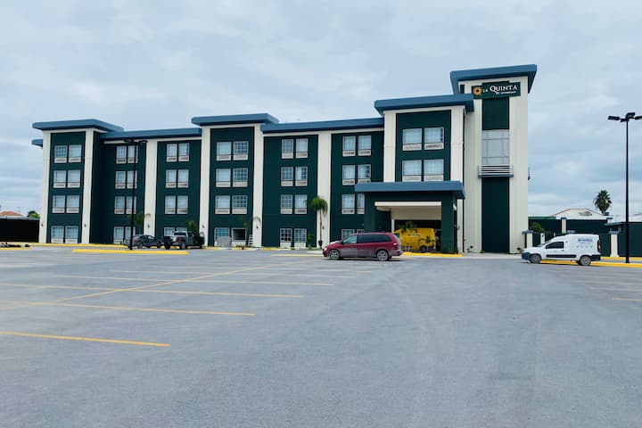 La Quinta by Wyndham Reynosa