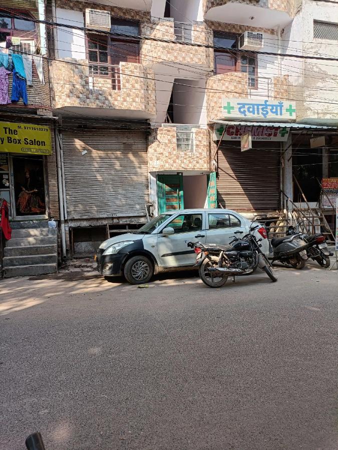 OYO 702330 Br Residency