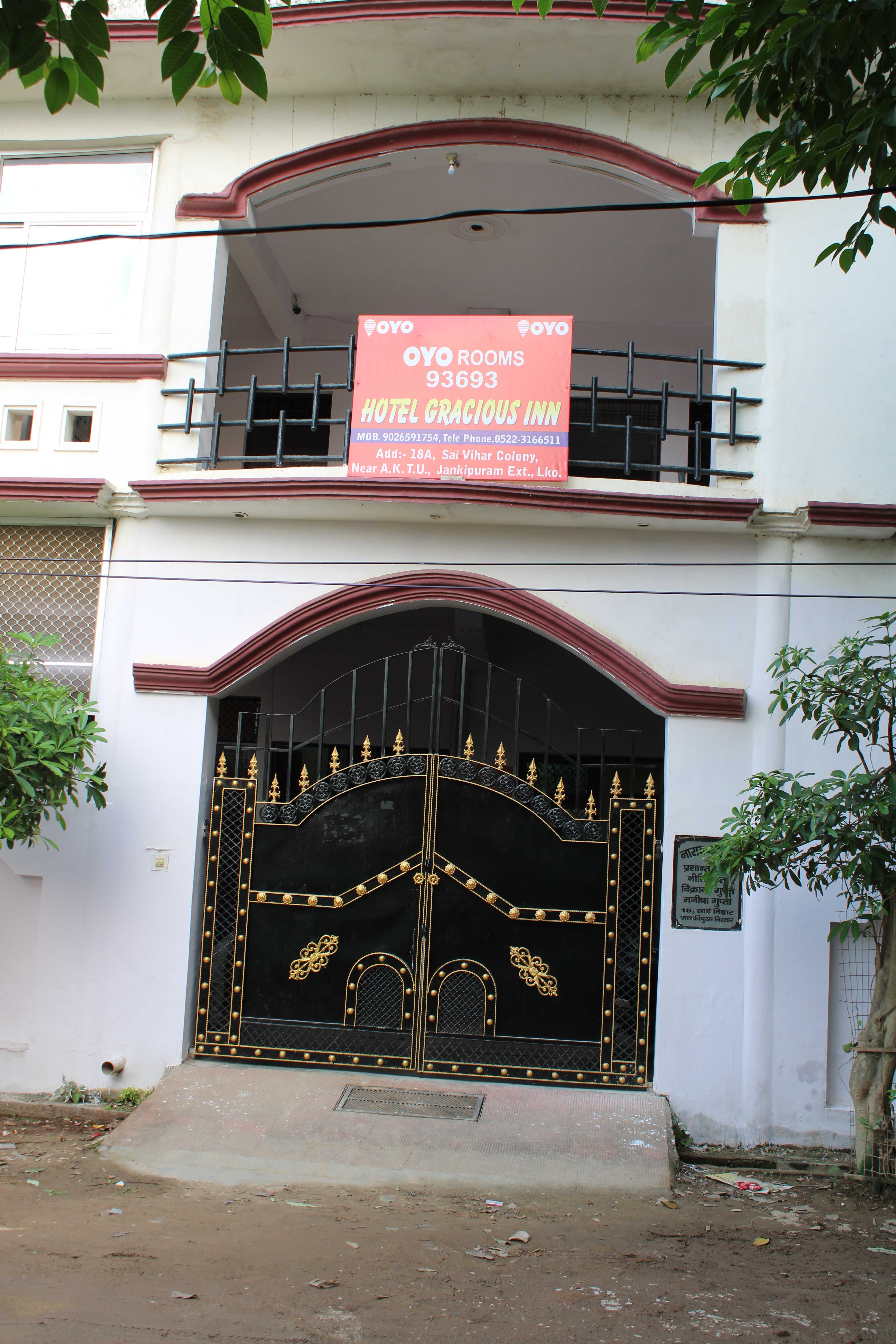 SPOT ON 93693 Hotel Gracious Inn