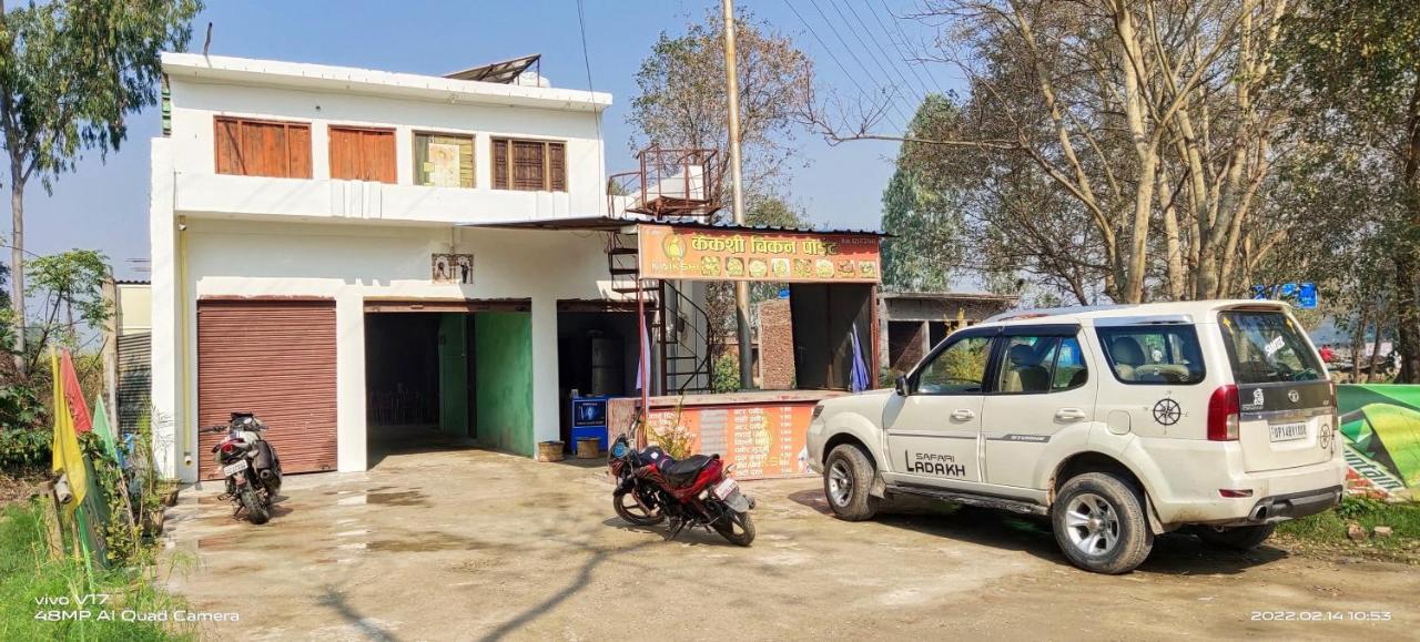 OYO 85611 Kaikshi Chicken Point