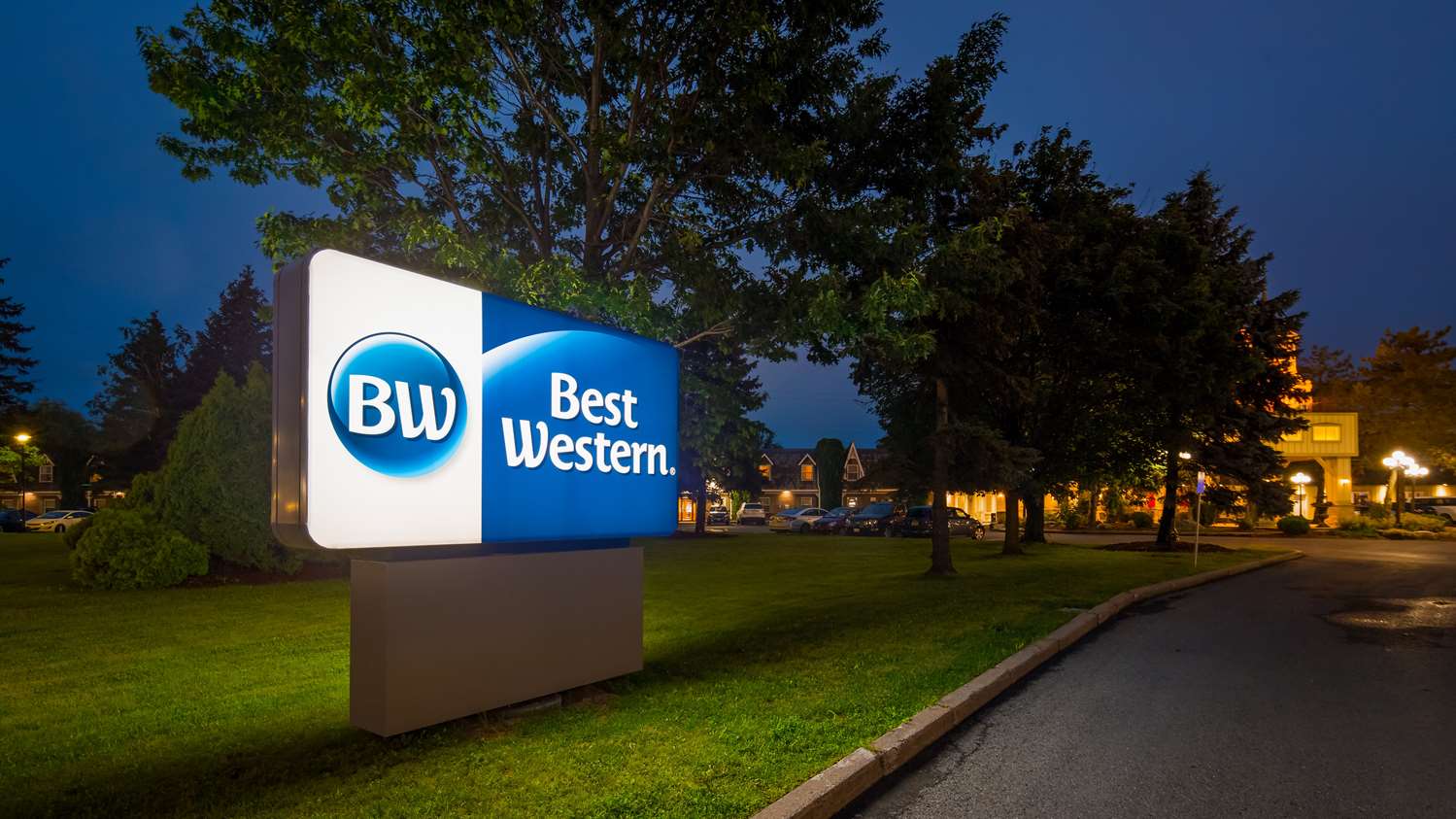 Best Western Parkway Inn  Conference Centre