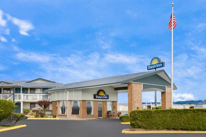 Days Inn by Wyndham Auburn