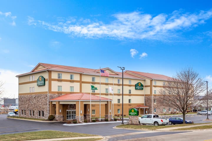 La Quinta Inn & Suites by Wyndham Rockford