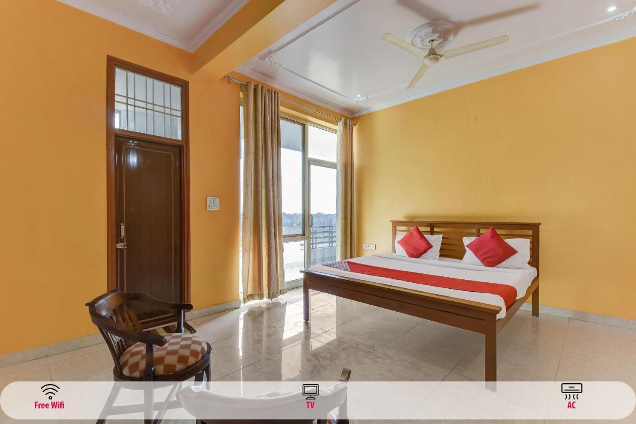 Collection O 64464 Hotel Gulmohar