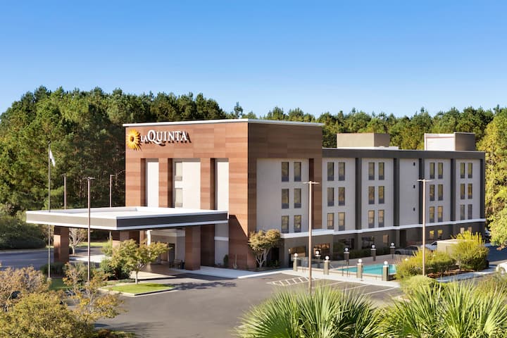 La Quinta Inn & Suites by Wyndham Selma/Smithfield I-95