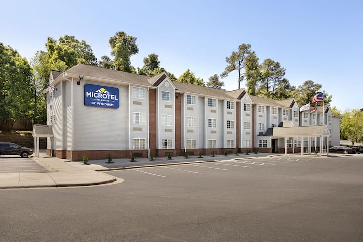 Microtel Inn & Suites by Wyndham Raleigh