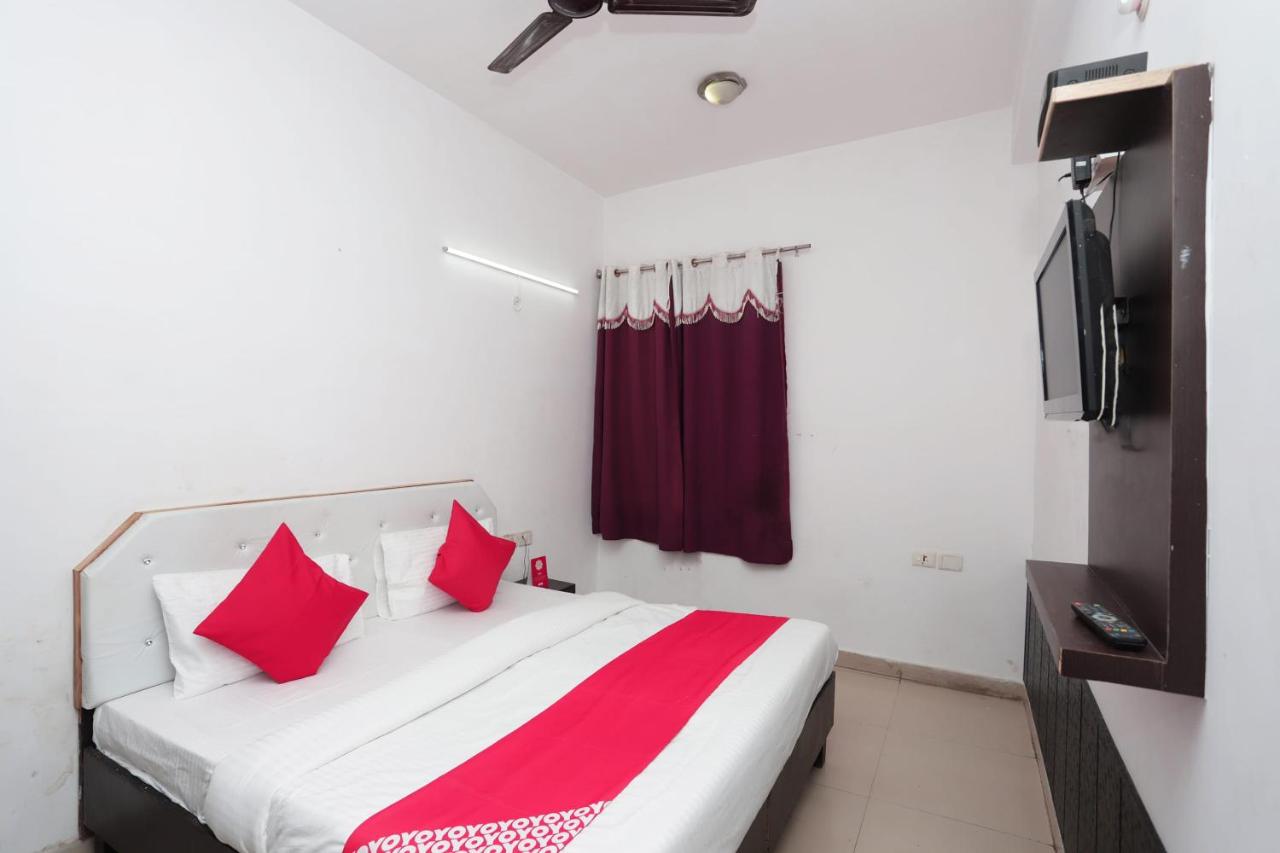 OYO Flagship 40300 Hotel Kusum Palace